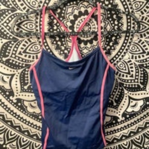 Women’s Nike racer back tank top - Picture 3 of 3